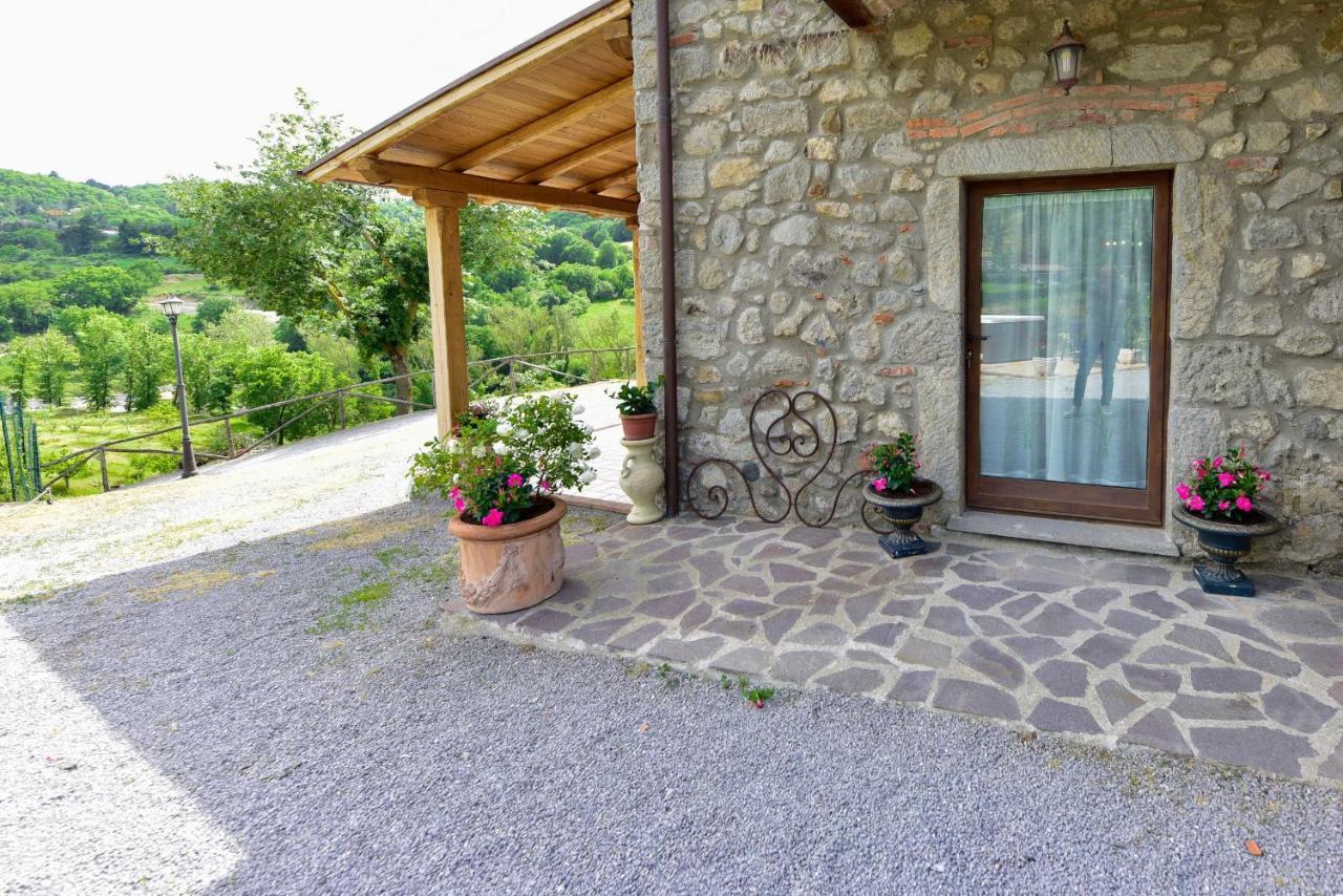 Castello Delle Fornaci - Private Jacuzzi Farm stay