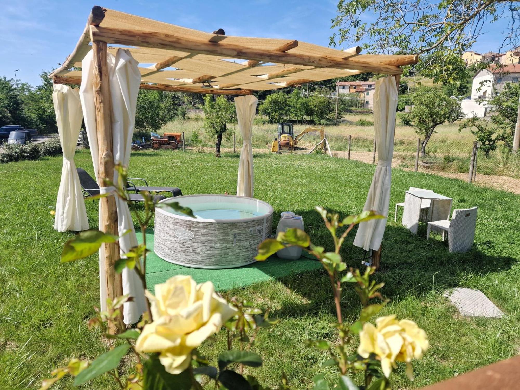 Castello Delle Fornaci - Private Jacuzzi Farm stay